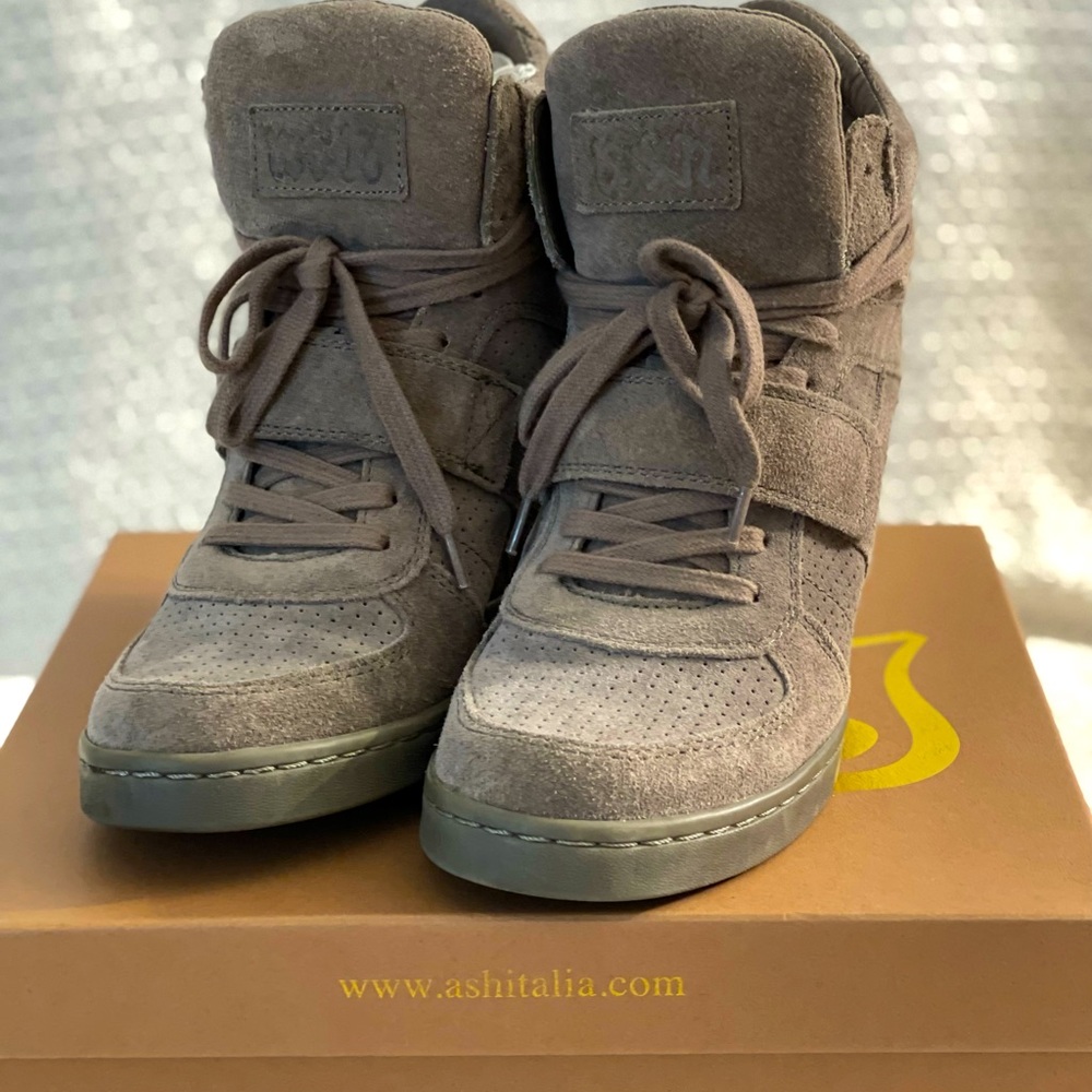 Ash Bowie Suede Wedge Sneaker - Slate/Grey size 39/9